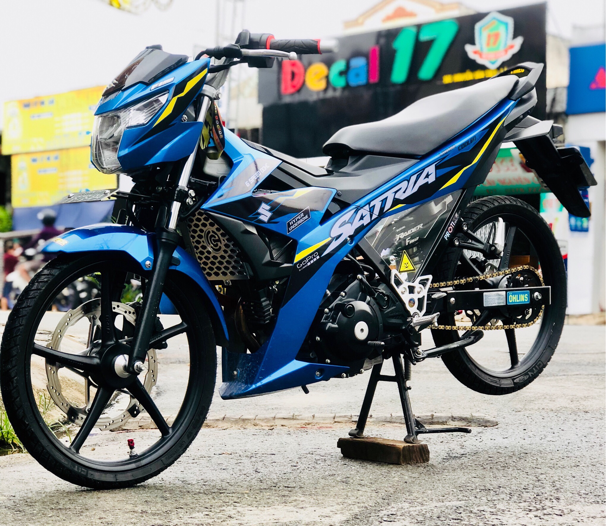 Tem Suzuki Satria F150 V10 - Tặng Logo