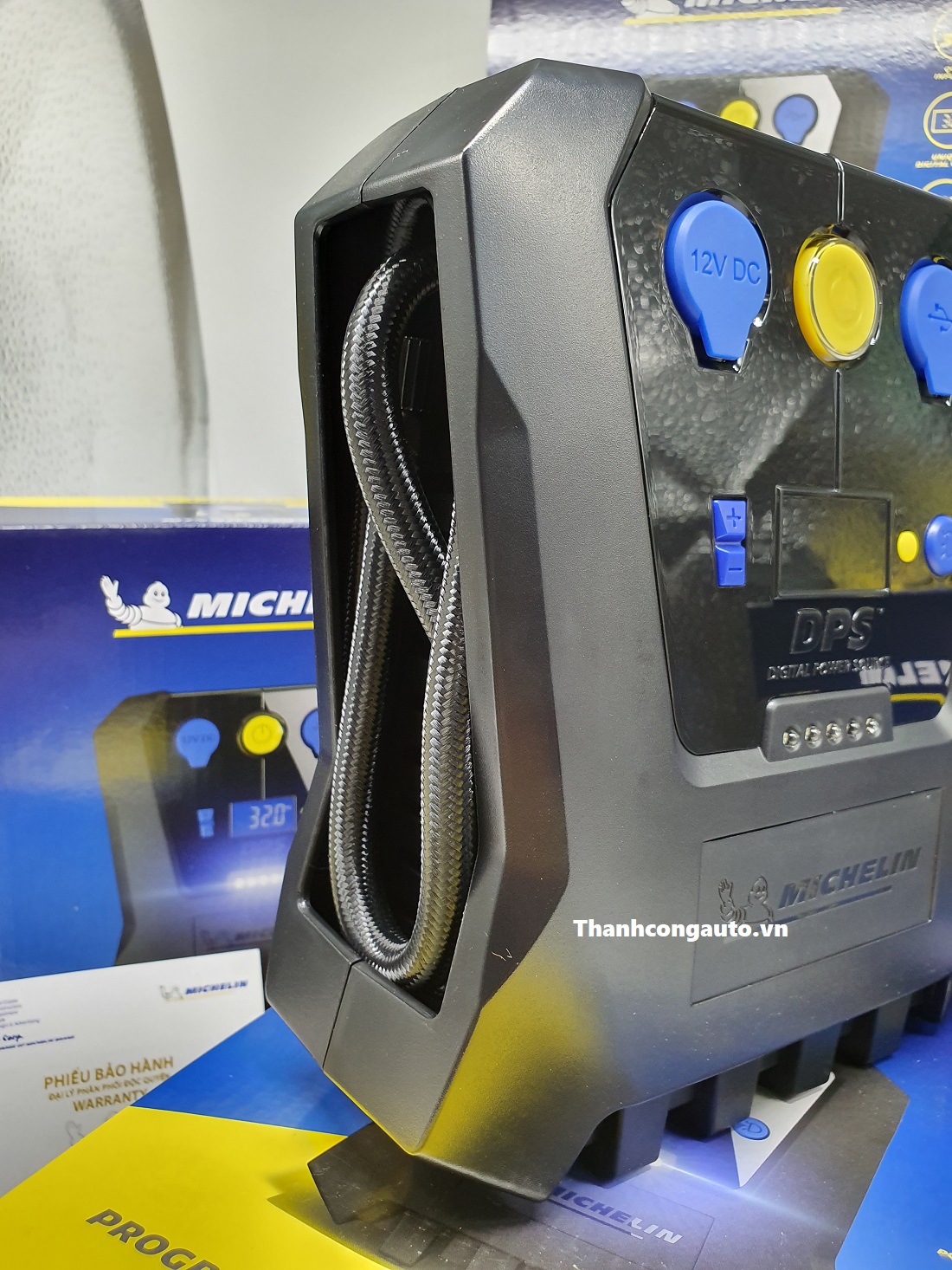 Máy bơm lốp 12V  ô tô MICHELIN 12266 thích hợp dùng cho các dong xe 4,5 và 7 chỗ, SUV