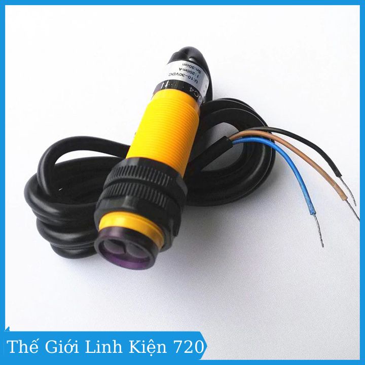 Cảm Biến Khoảng Cách 30CM E3F-DS30Y1 220VAC