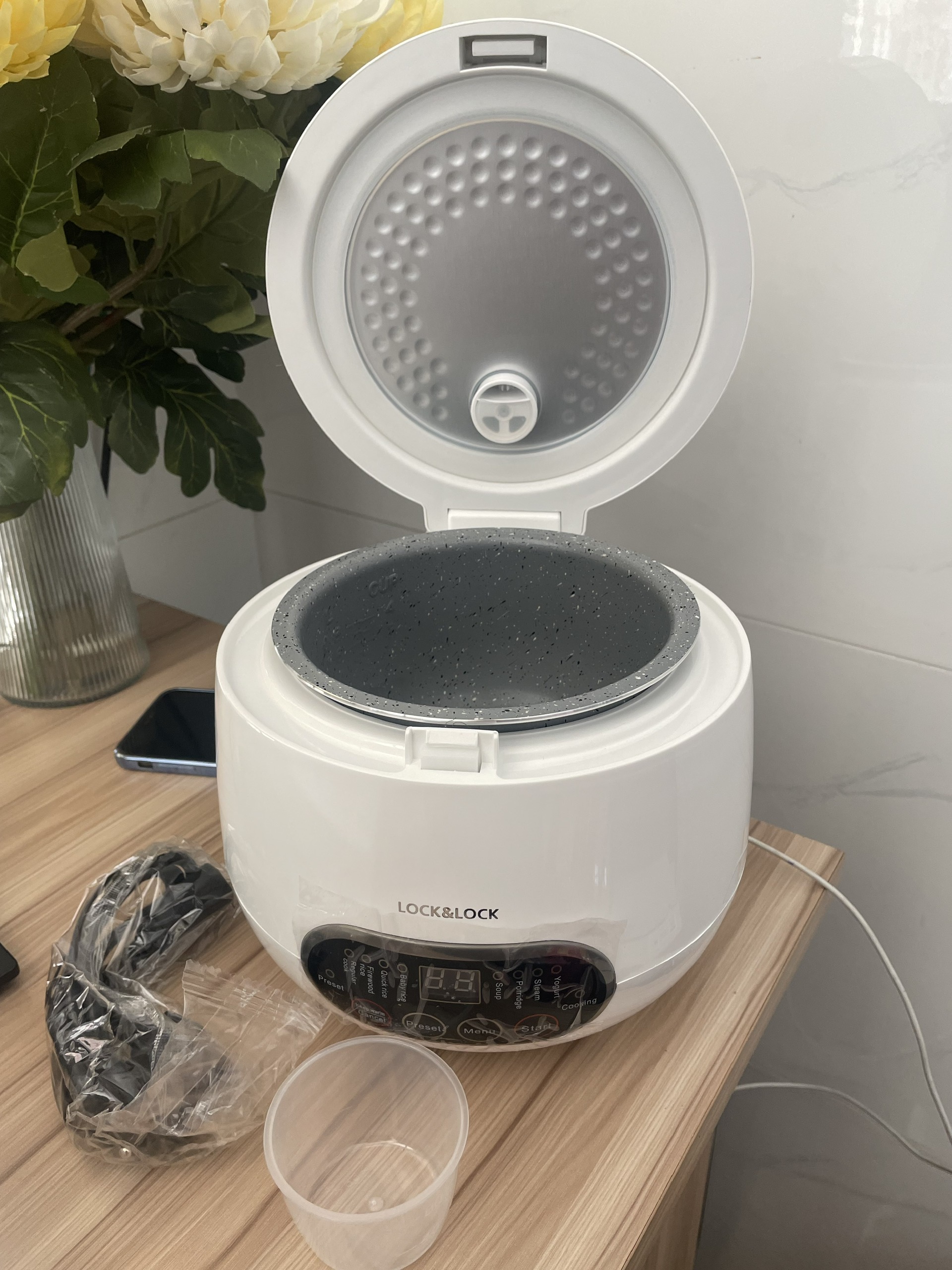 NỒI CƠM ĐIỆN MINI LOCK&LOCK-EJR326 0.8L