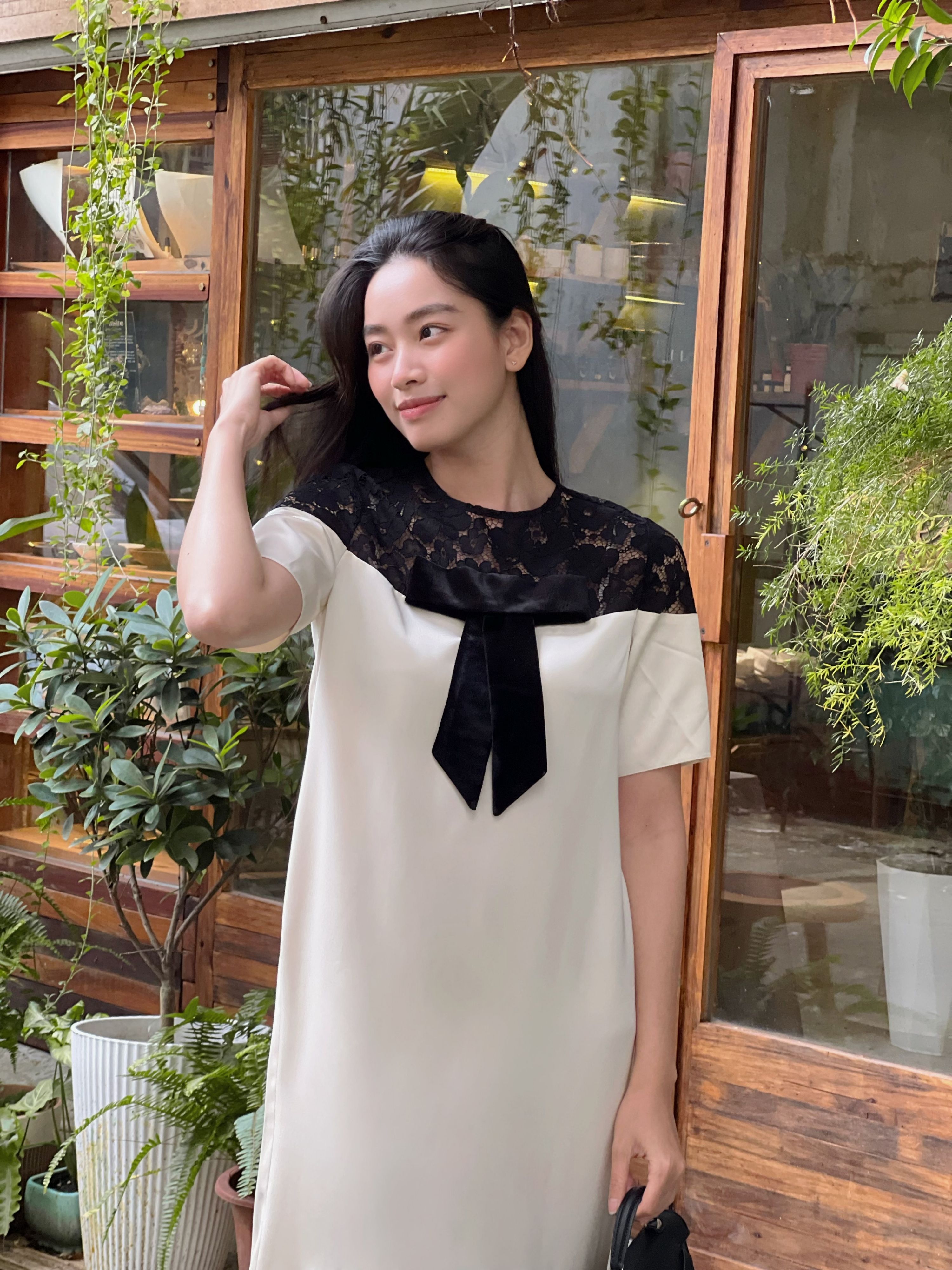 Đầm lụa phối ren Mauve Bowie dress