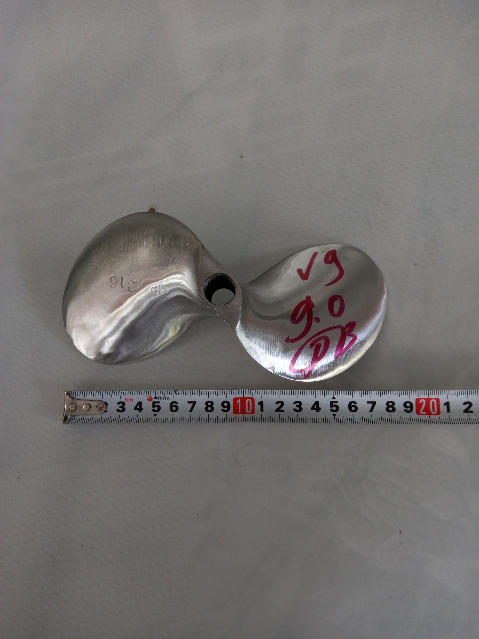 chân vịt ( thailan) inox 9.0hp ( ngựa ), cốt ngay, gen 16mm