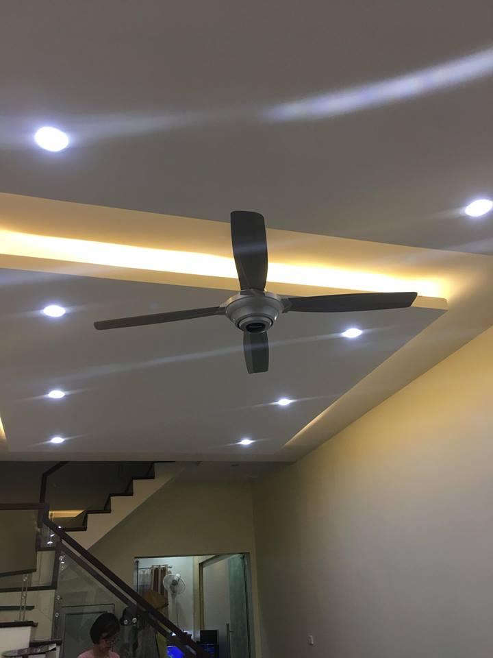 Quạt trần Panasonic 4 cánh F-56MPG, 59W, Sải cánh 140cm, Lưu lượng gió 180 m3/phút, Động cơ bạc đạn, Bảo hành 12 tháng