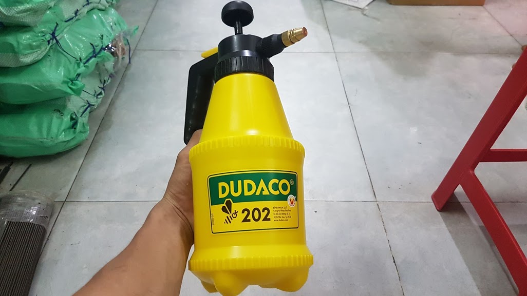 [HCM]Bình xịt tưới cây 2 lít DUDACO