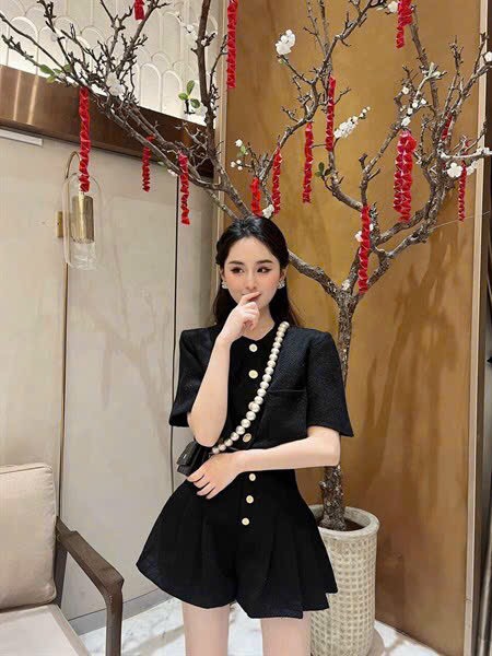 Sét bộ nữ có đính nút cực kỳ đẹp