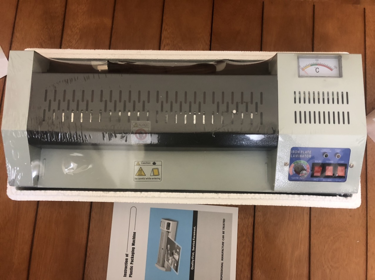 máy ép Plastic YT 320 - khổ A3