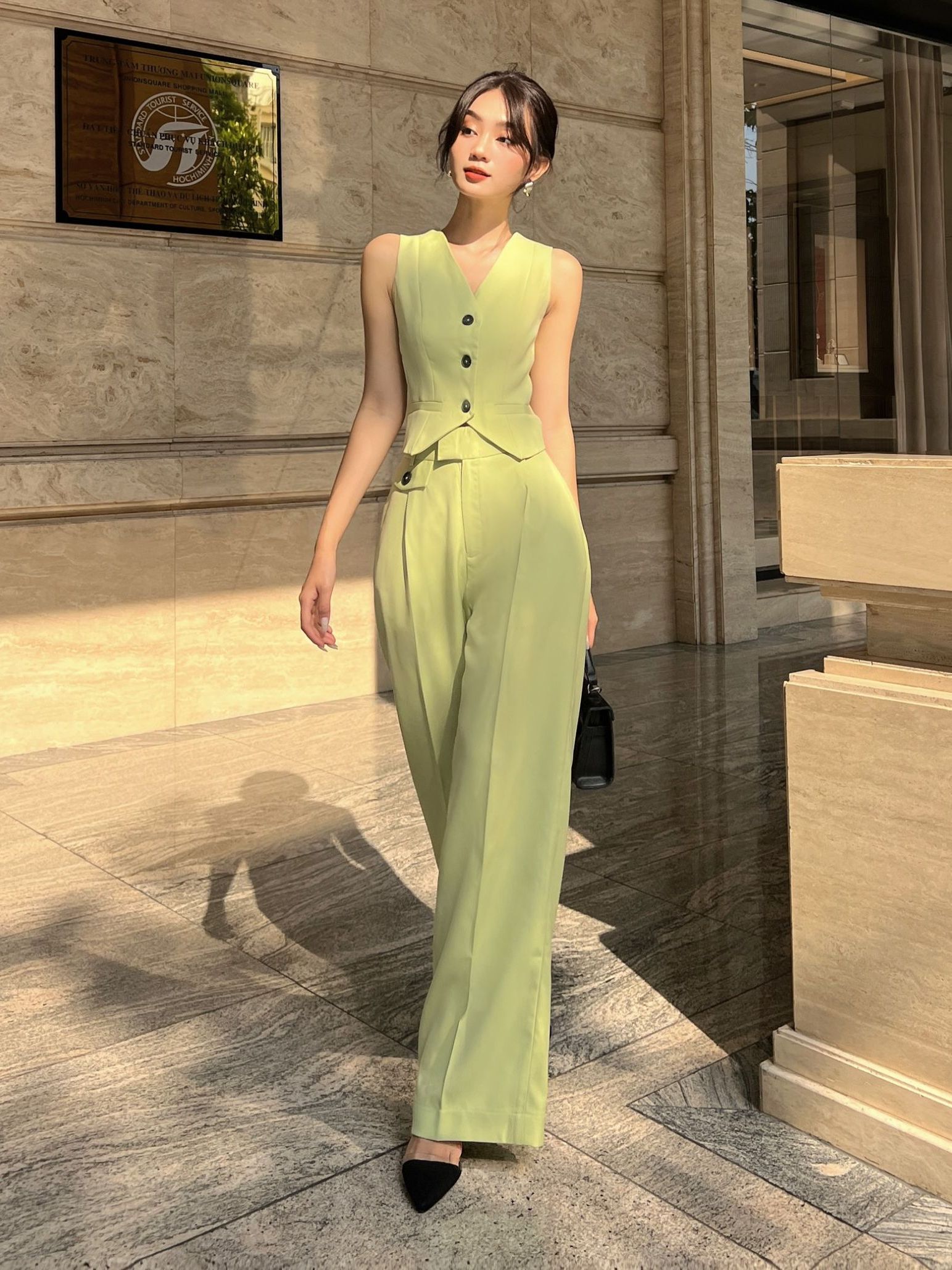 COCO SIN - Quần Ống Rộng Xanh Đính Nút