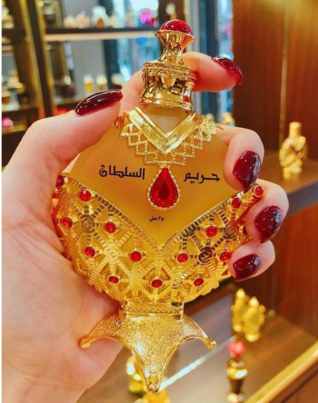 Tinh dầu nước hoa Dubai Nữ Hoàng Đỏ nhập khẩu