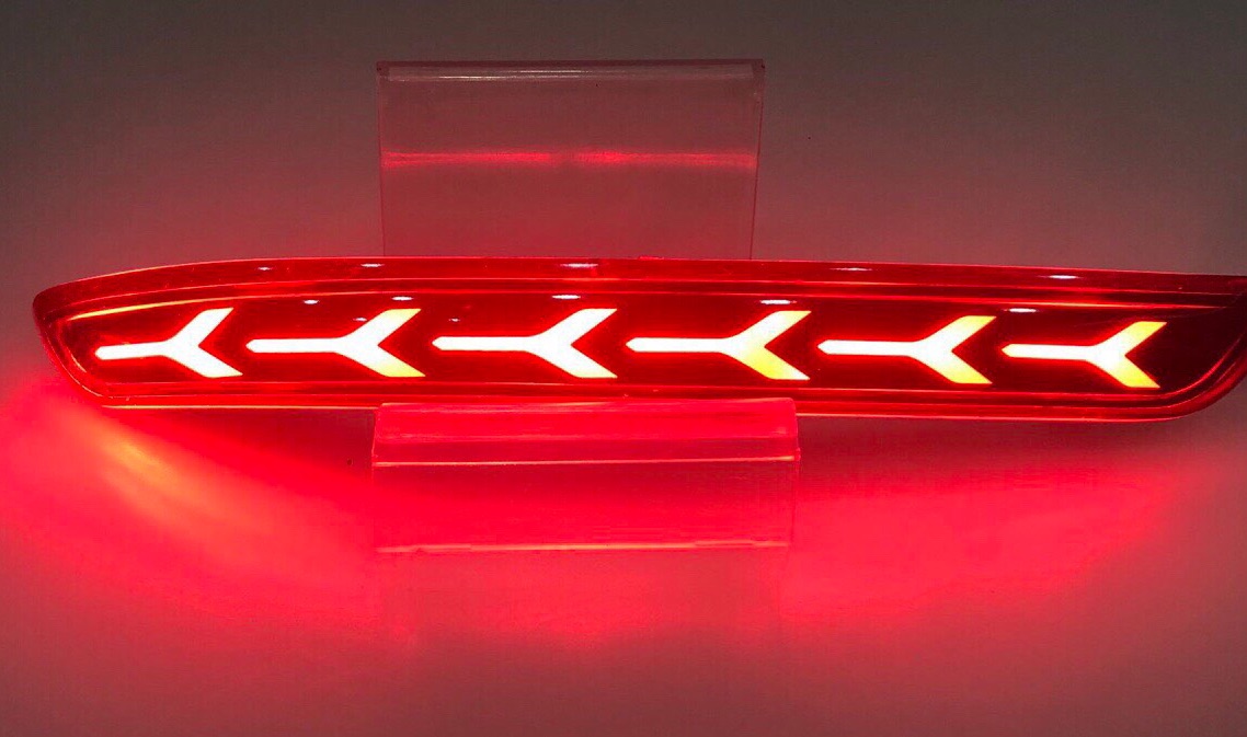 Đèn led gầm cản sau cho xe toyota Innova 2016 đến 2022 đèn chạy 3 chế độ