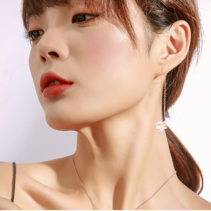 Gold chain present female titanium leaves beautiful beautiful-the standard titanium color beautiful ball-commitment 1 Đổi 1 if rust