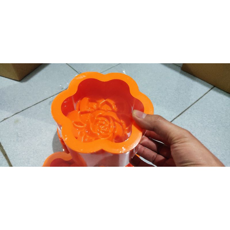 Khuôn xôi hoa có 4 cỡ size lựa chọn. to, trung, nhỏ, hình ️