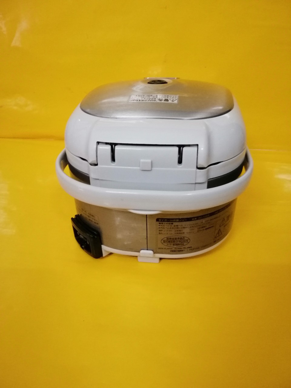Nồi cơm nội địa Nhật Tiger JKI-E8 (0.54L) (022142K)