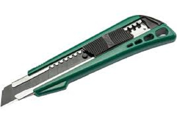 Dao rọc giấy chuyên dụng 18mm Sata - 93422A