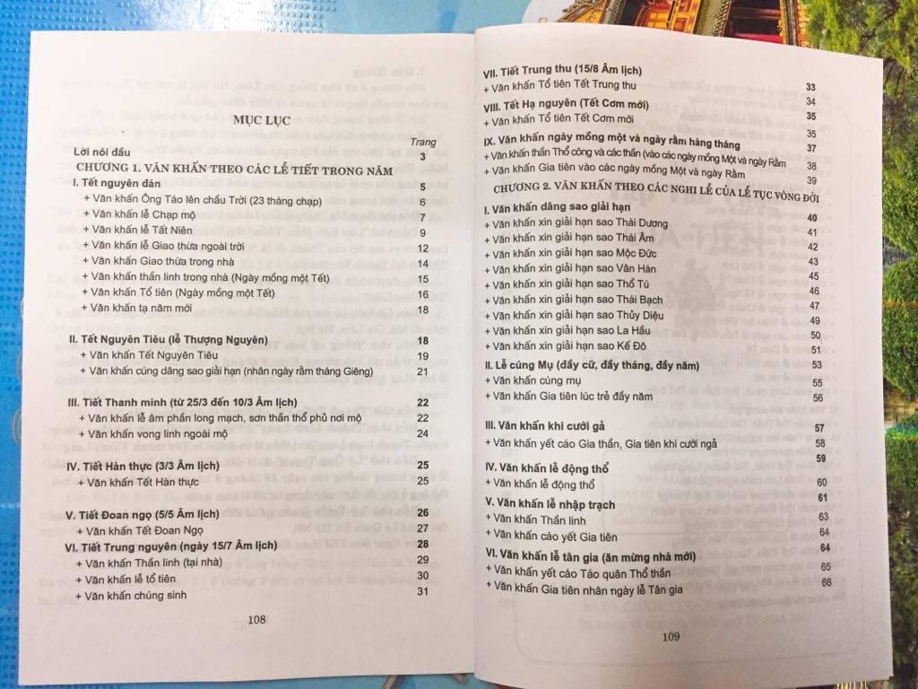 Sách - Tập văn cúng gia tiên (Văn khấn nôm tại nhà) + bán kèm 1 quyển vở viết