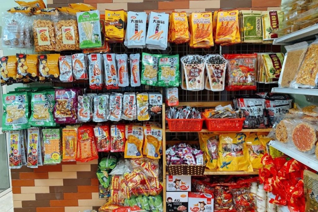 COMBO Đồ Ăn Vặt - Kẹo - Ô Mai - Socola - Bimbim Siêu Ngon