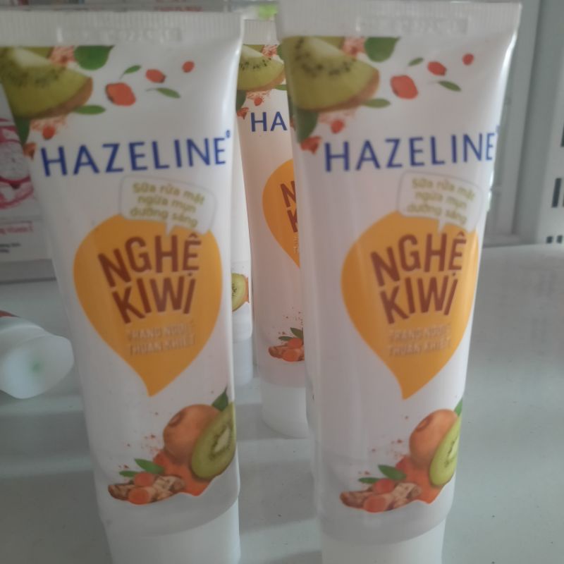 Sữa rửa mặt hazaline nghệ 50ml.