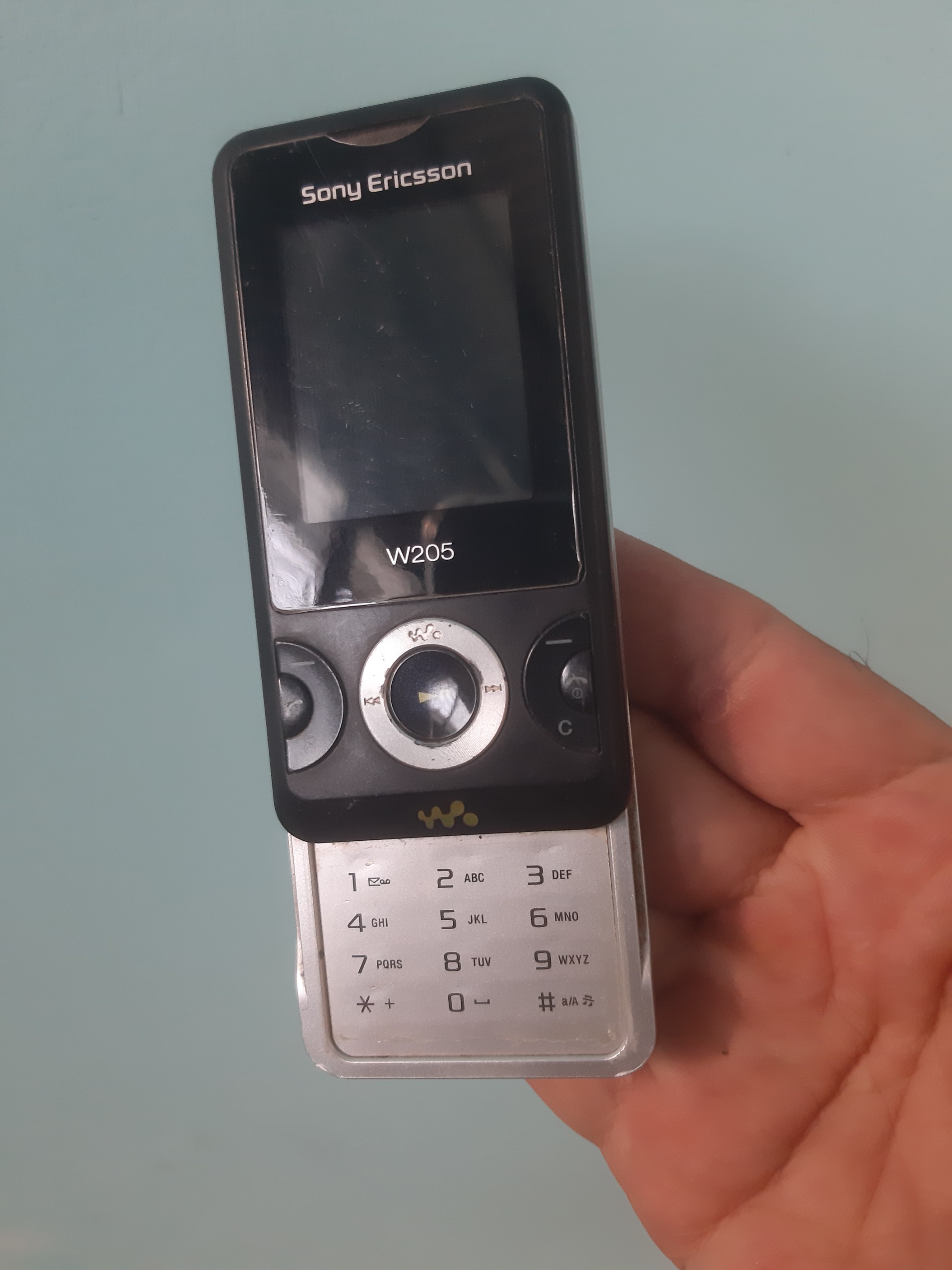 Sony ericsson w205