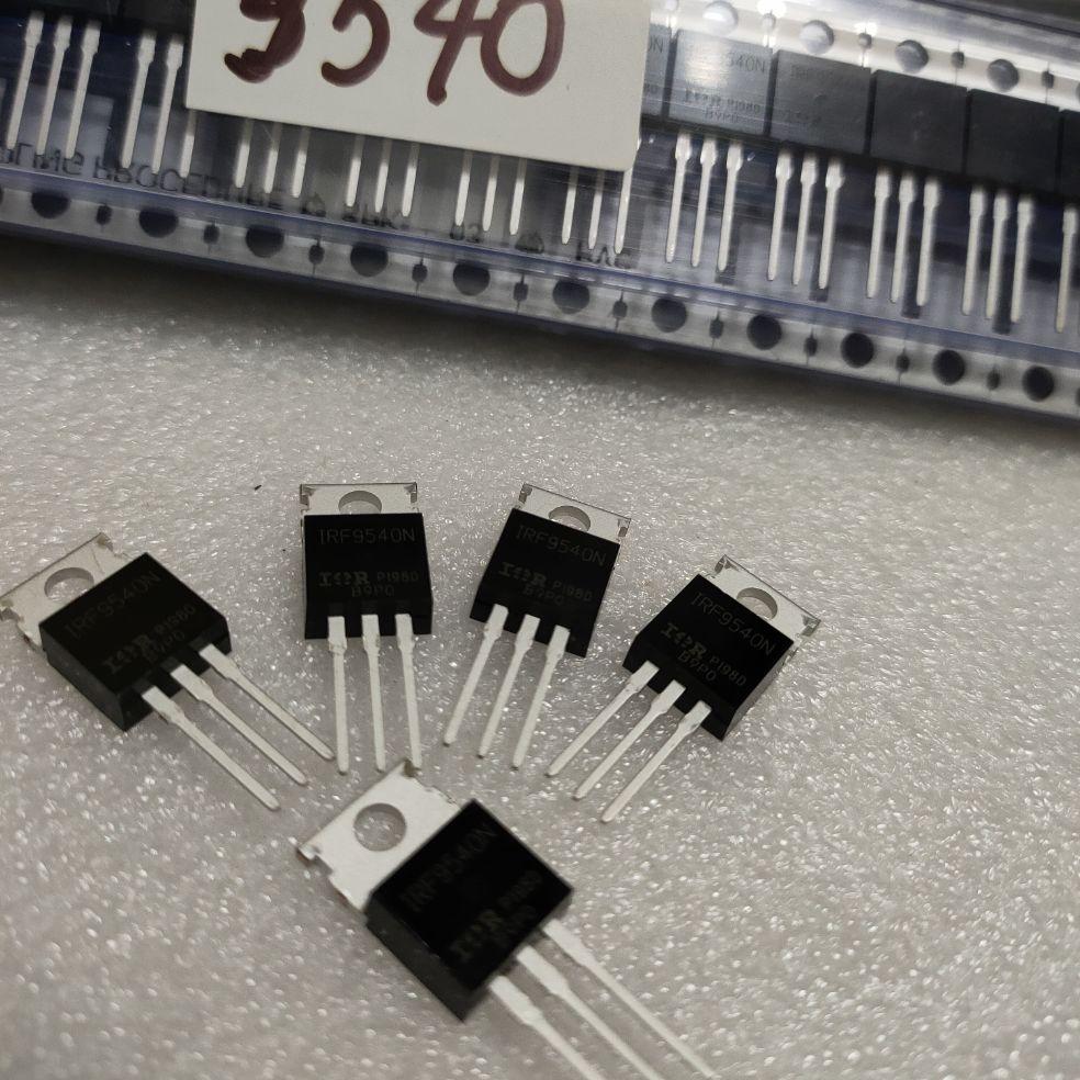 5 con mosfet irf9540