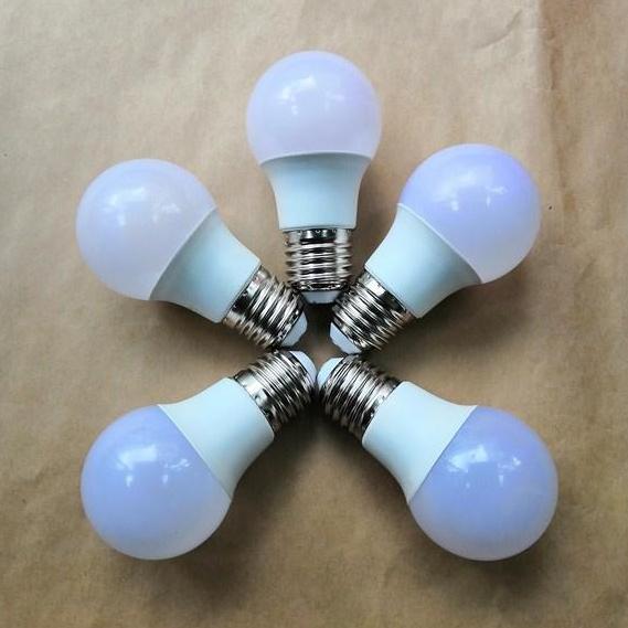 Đèn led bulb 12w sáng trắng