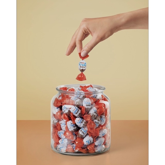 Kẹo socola Kinder Choco Bons nhân sữa và hạt phỉ hàng Nga