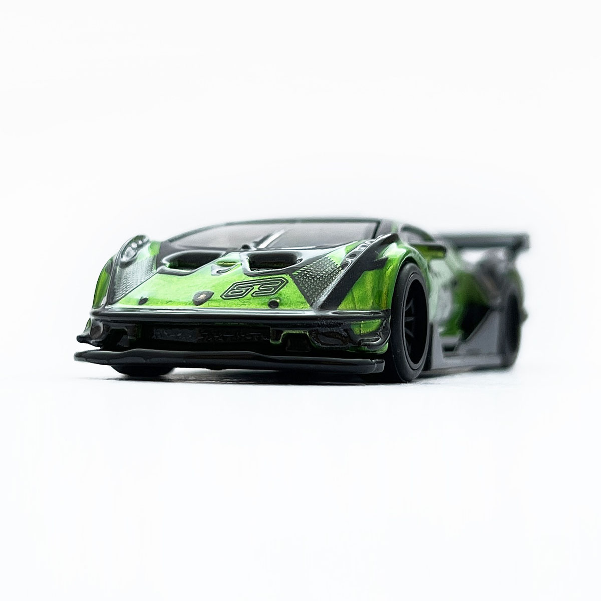 Xe mô hình Hot Wheels Premium Lamborghini Essenza SCV12