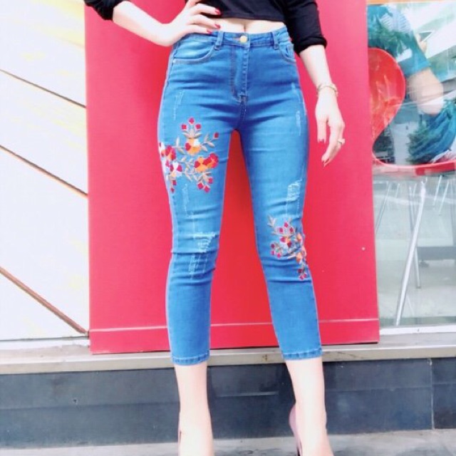Quần Jean 9 Tấc Thêu Hoa