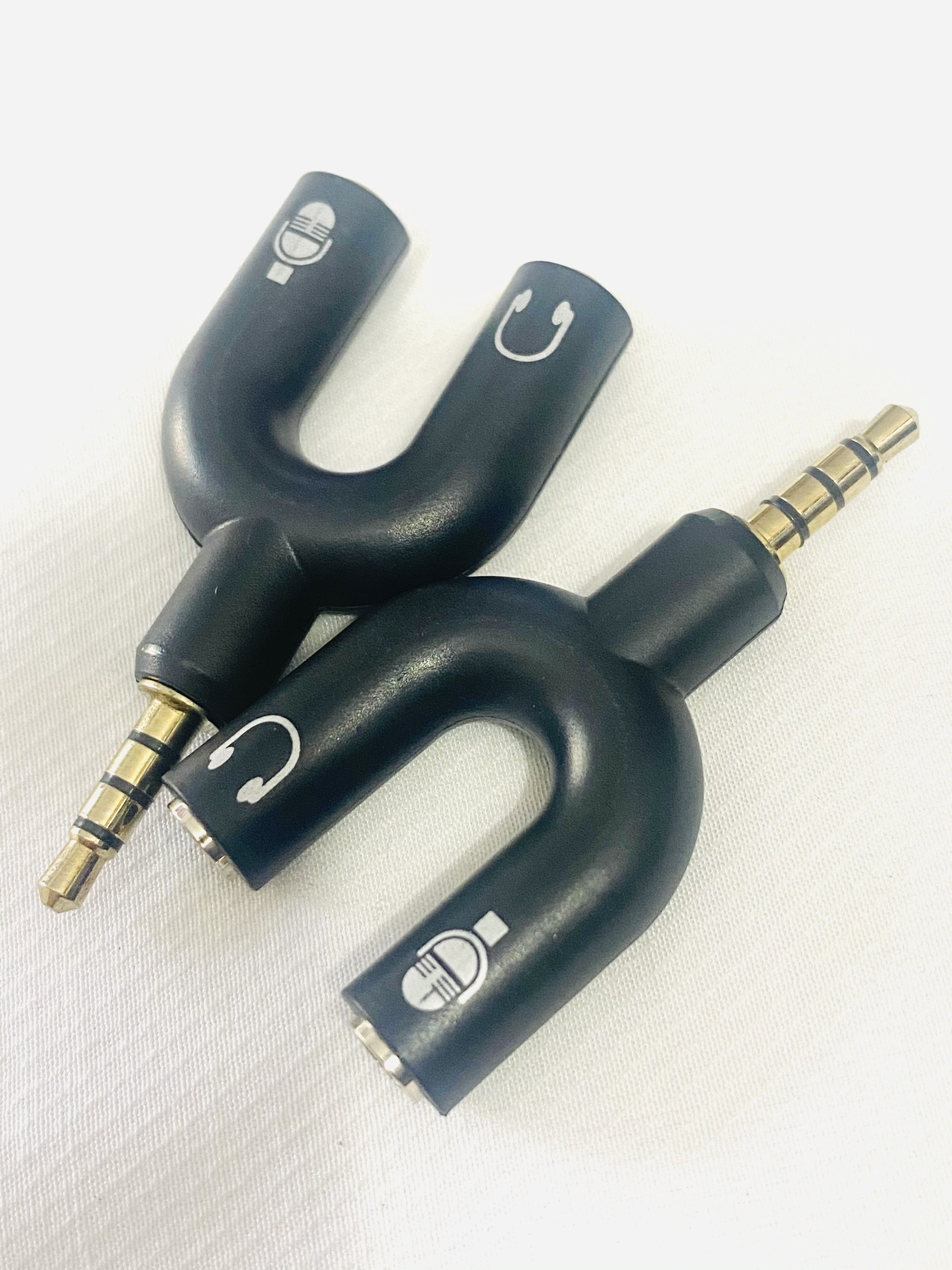 [HCM]Đầu chuyển từ jack 3.5 ly sang 2 lỗ micro + phone ( chữ U)