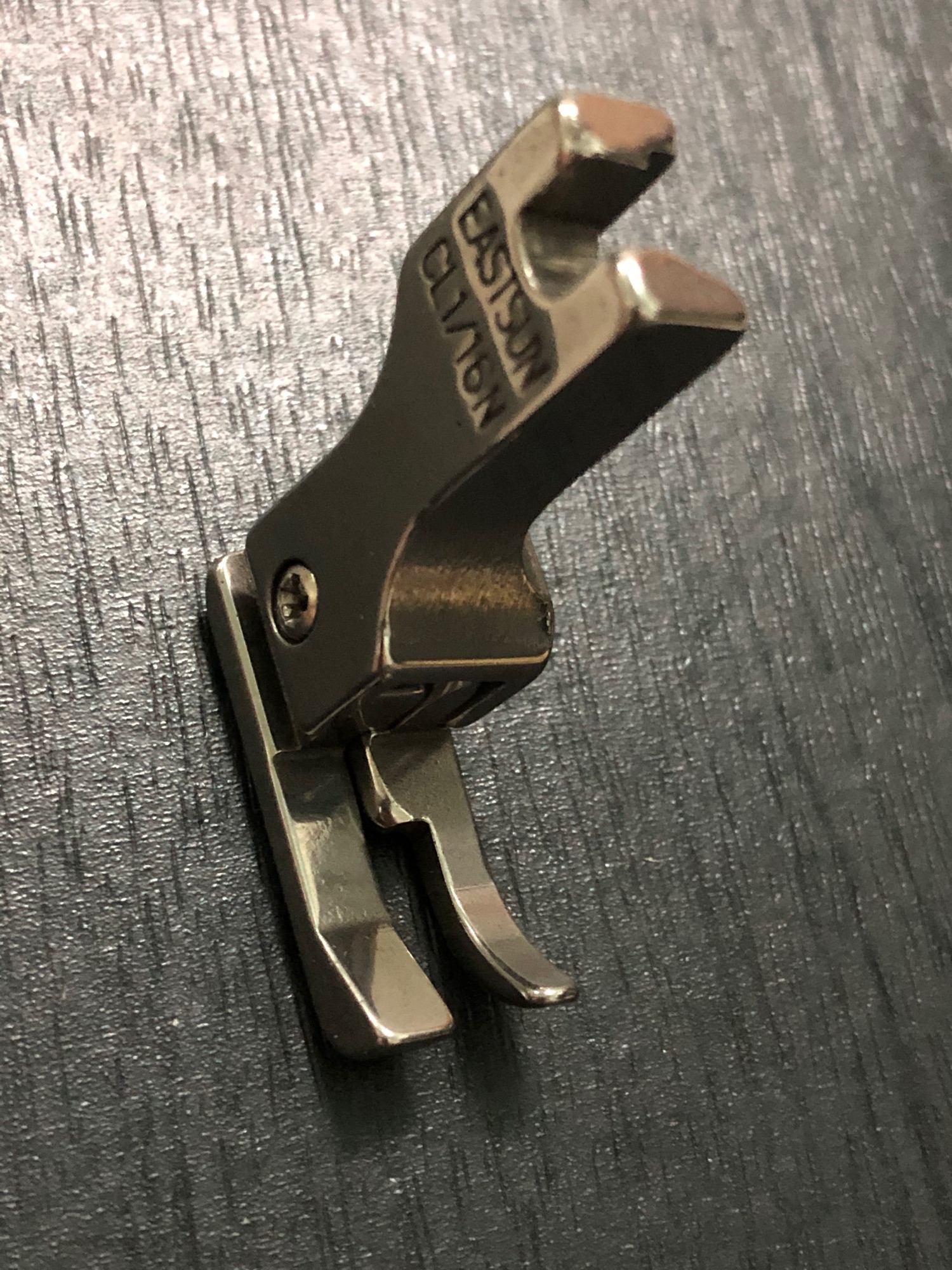 [HCM]Chân vịt 1 kim mí trái CL-1/16N