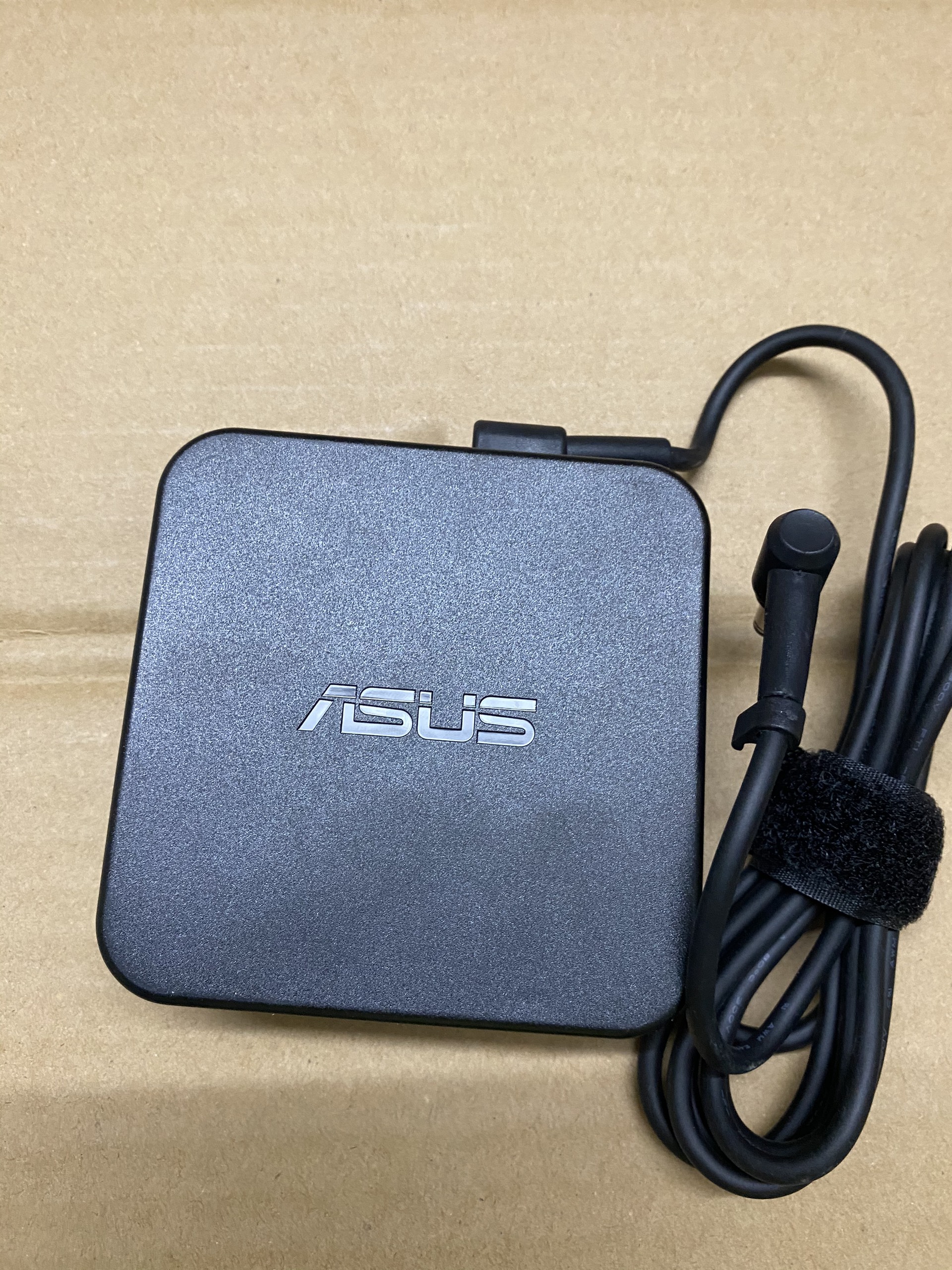 Sạc laptop Asus 19v 4.74A zin
