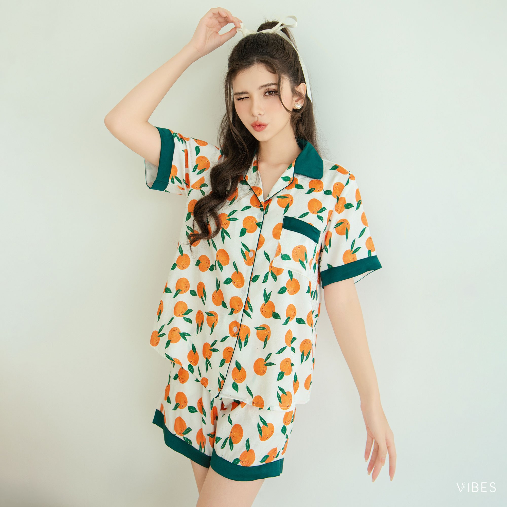 VIBES Pijama ngắn cổ V chất đũi hàn Vie Py Set, bộ ngủ mặc nhà phom rộng thoải mái, kín đáo