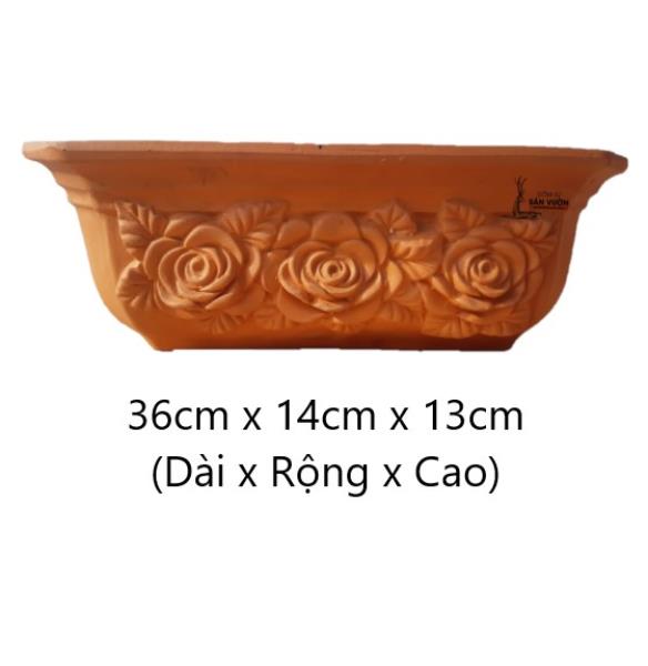 Chậu treo trồng cây gốm đất nung (terracotta) áp tường, vân hoa hồng, size 36x14x13cm gốm sứ sân vườn Bình Dương