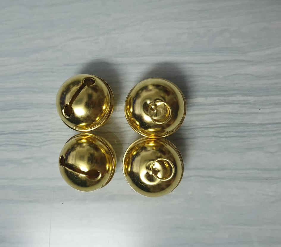 4 QUẢ  CHUÔNG ĐỒNG