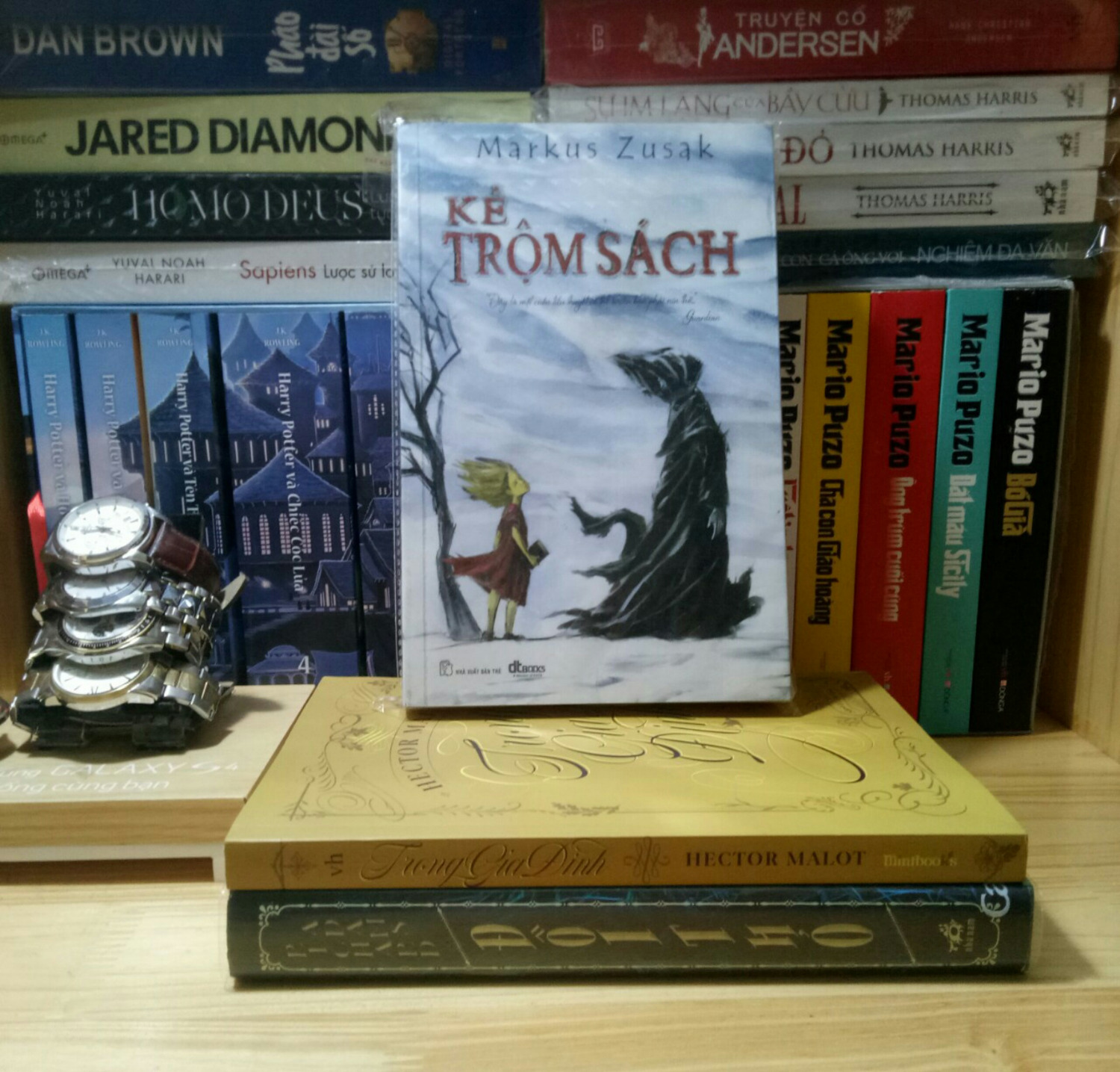 Sách - Kẻ trộm sách - Tác giả: Markus Zusak