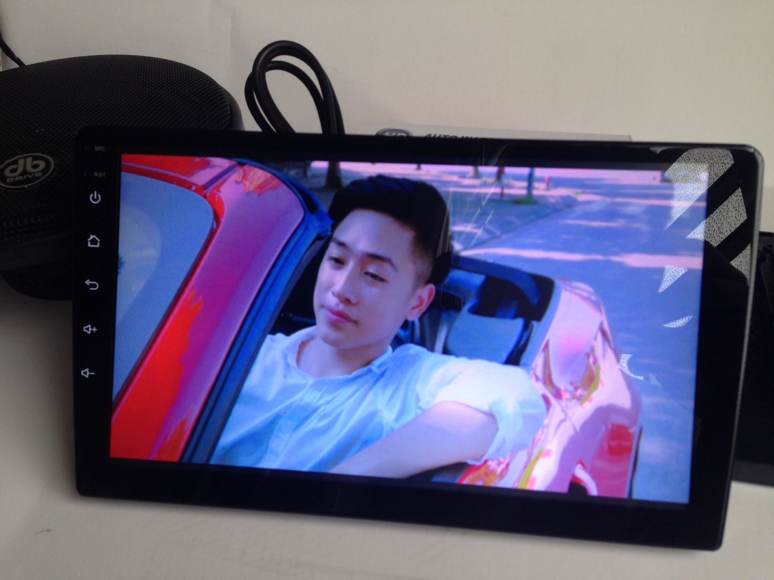 Màn hình Android 9 inch + tặng CAM LÙI AHD