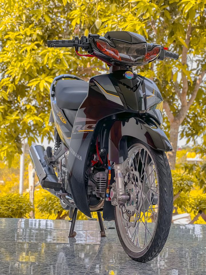 tem sirius 110cc rc 2018 đen xám chỉ vàng