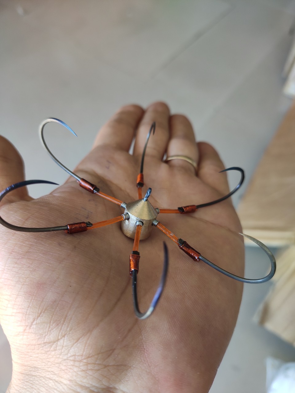 lưỡi câu lục chân đồng thép cứng