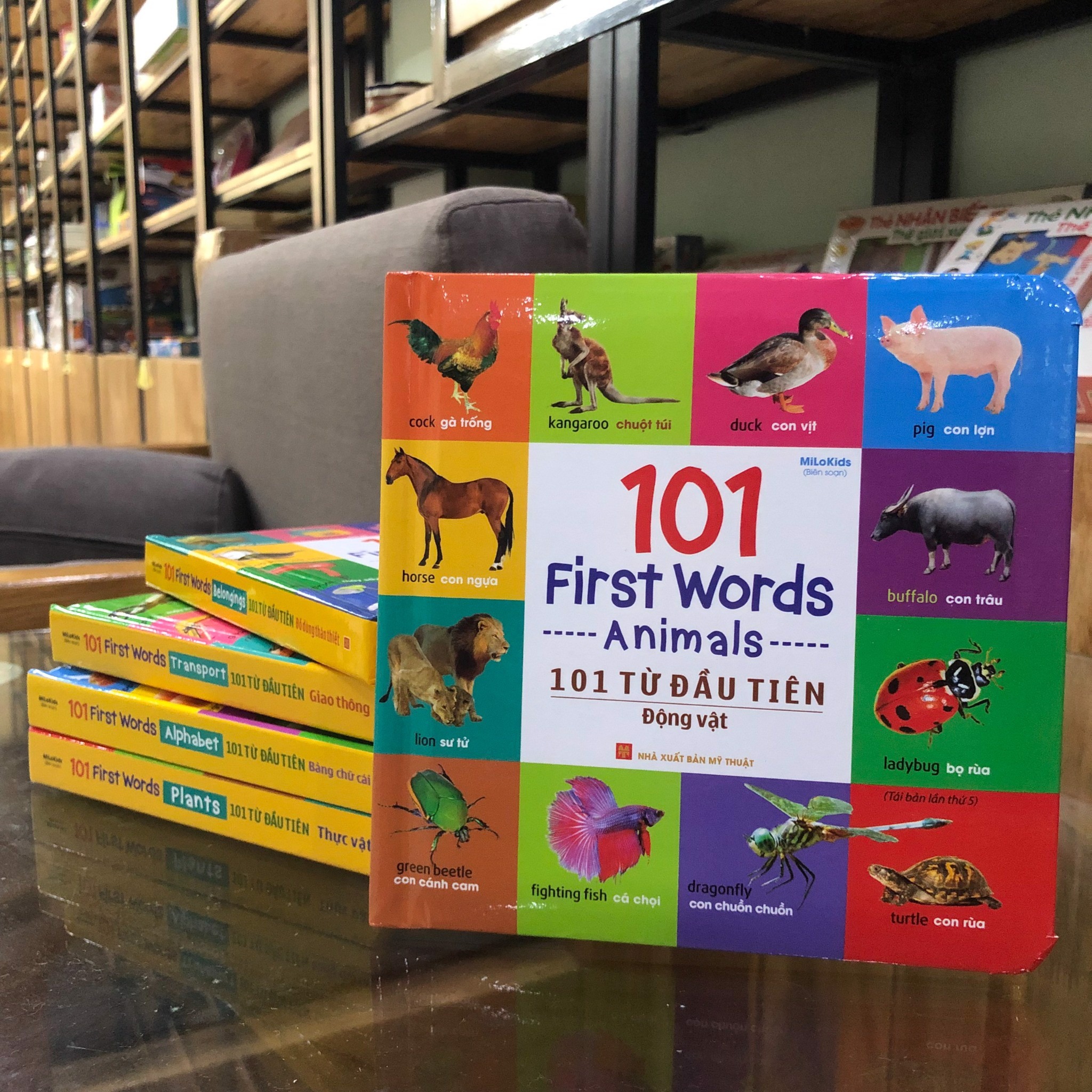 Sách: 101 Từ Đầu Tiên Cho Bé - Động Vật