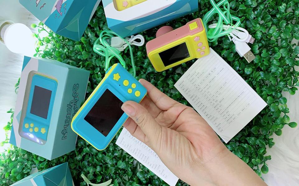 Máy ảnh mini đa năng cho bé