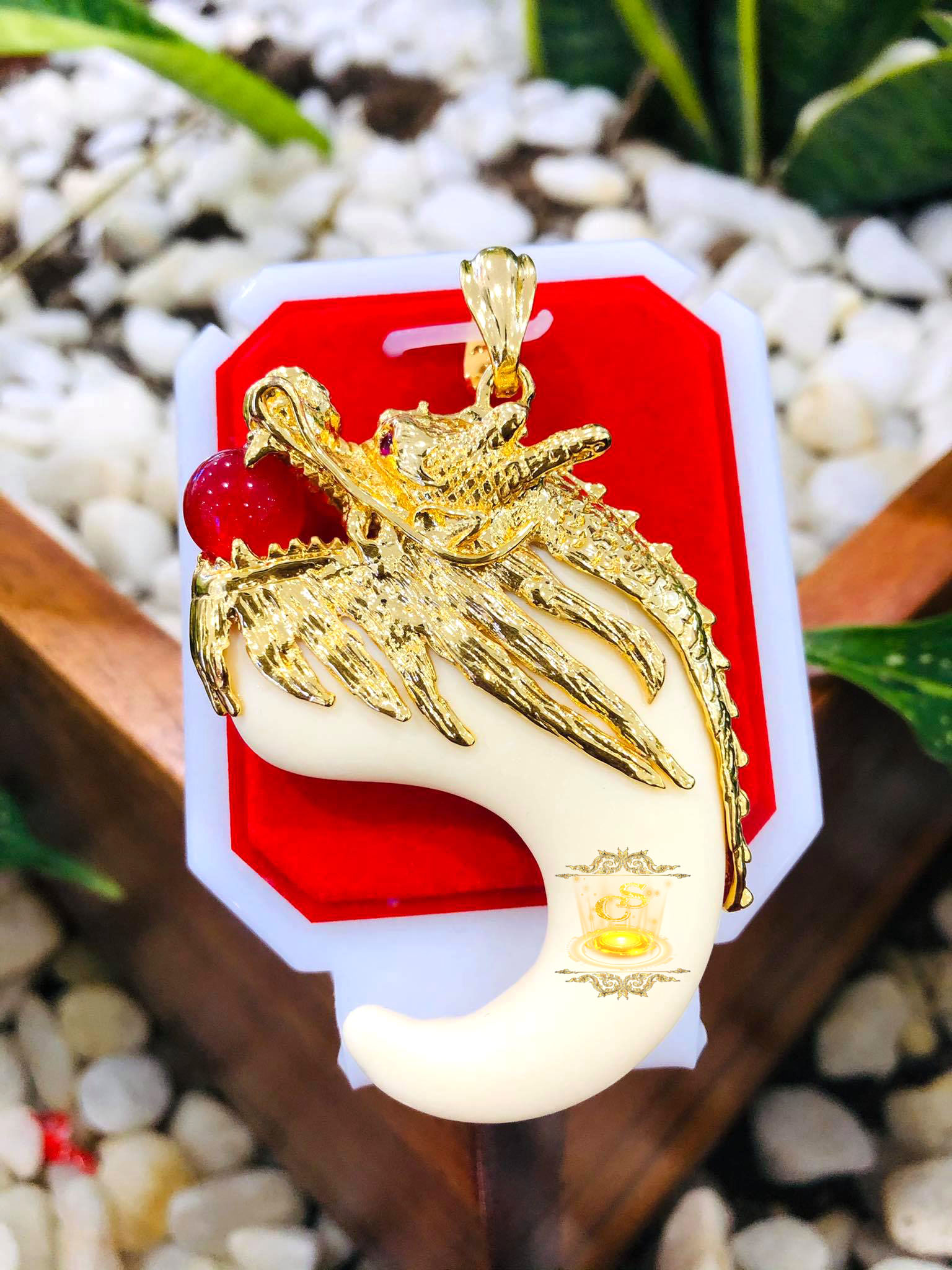 Mặt nanh heo nhân tạo bọc đầu rồng ngậm ngọc mạ vàng 18k - KT Mặt 4.5x7.5, kĩ xảo khắc rõ nét, công nghệ xi hiện đại - Caraven silver - QC65655