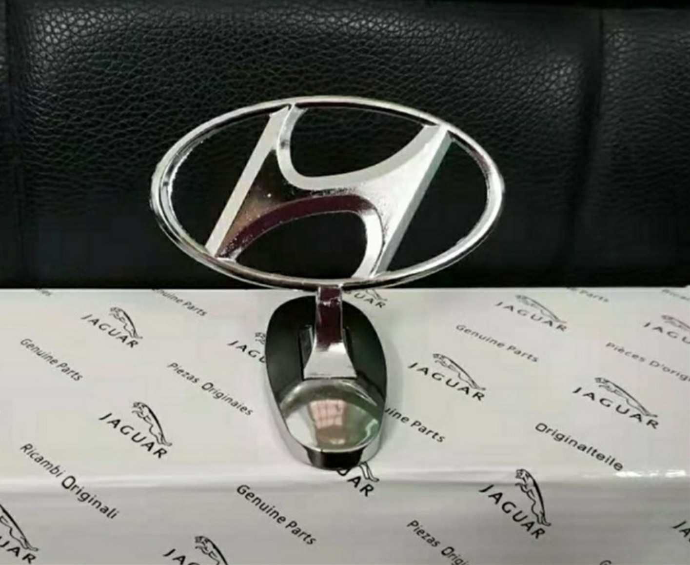 [ Đủ Hãng Xe] Logo Hãng Xe 3D dán mui xe, capo