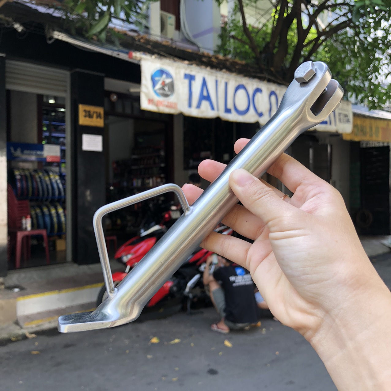 [HCM]CHÂN CHỐNG INOX CNC XE MÁY CÁC LOẠI