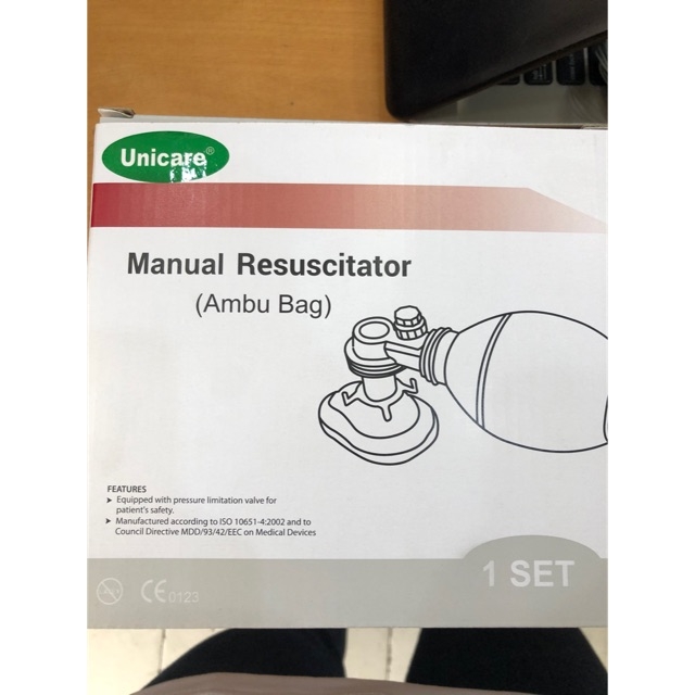 Ambu bóng bóp người lớn hỗ trợ thở nhân tạo