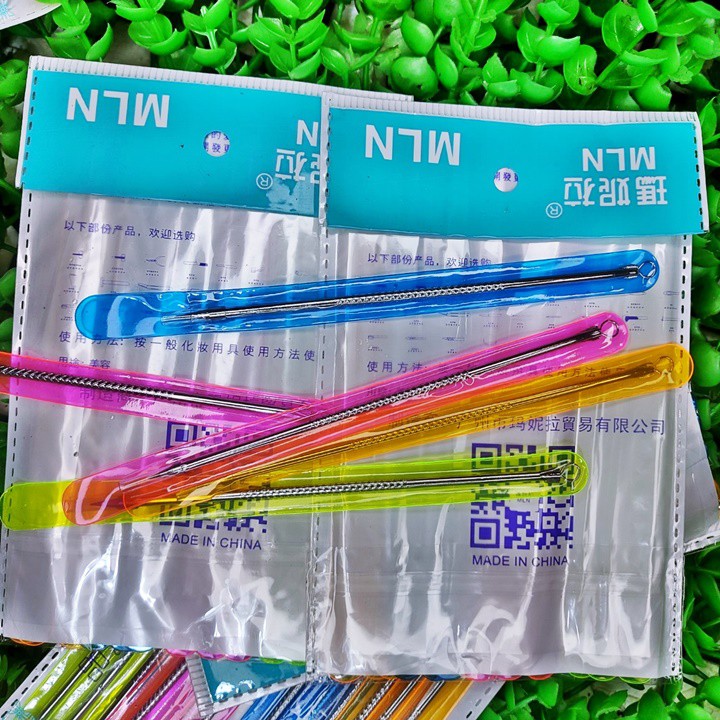 1 CÂY NẶN MỤN 2 ĐẦU GIÁ RẺ