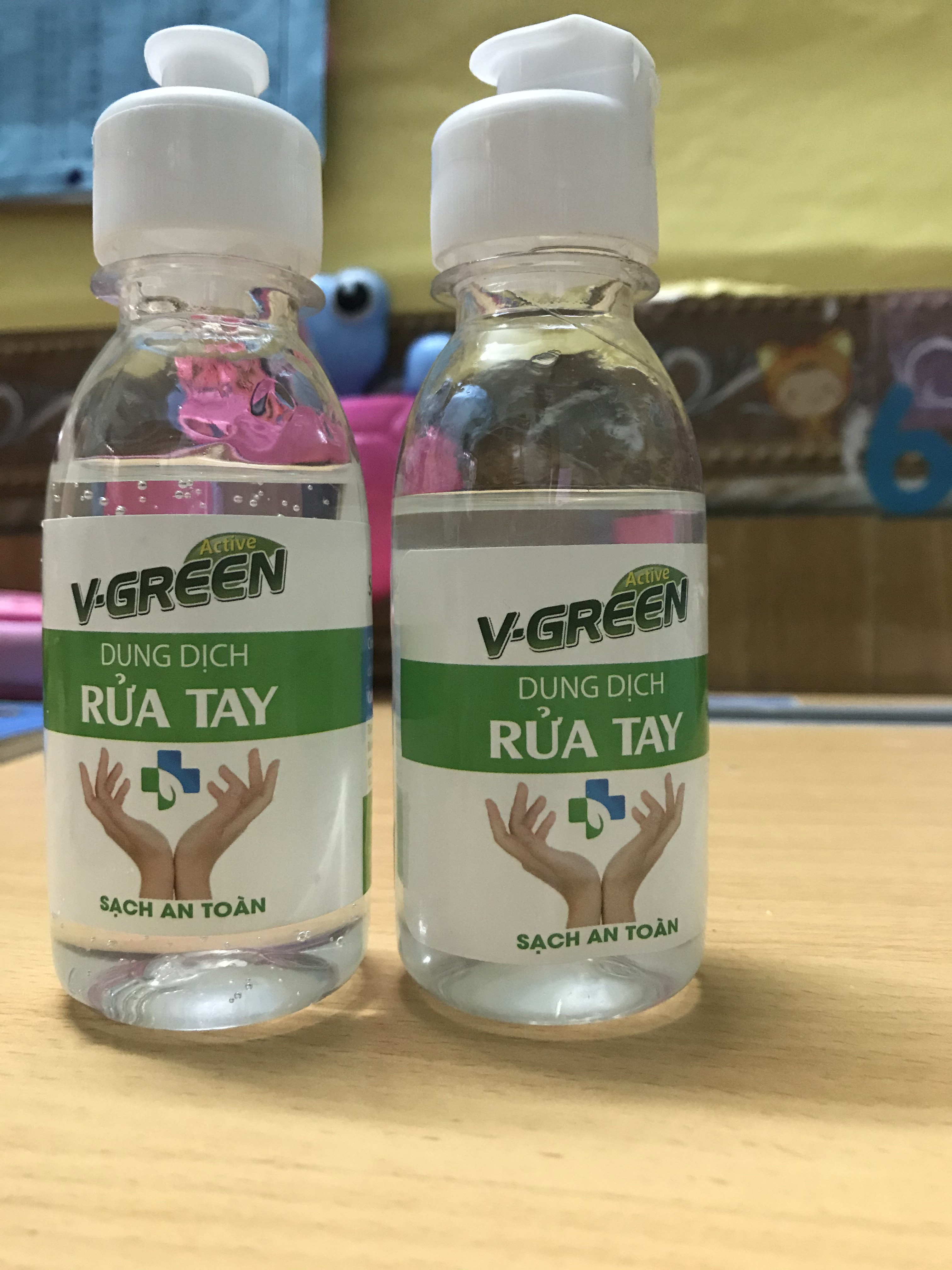 Bộ 2 chai Nước Rửa Tay Khô Sát Khuẩn - Dung Dịch Rửa Tay Khô MiNi Bỏ Túi V-Green Dung Tích 100ml Mui Thơm Dịu