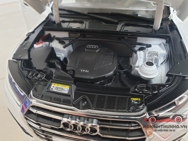 [HCM]Xe mô hình Audi Q5 L 2018 tỉ lệ 1:18