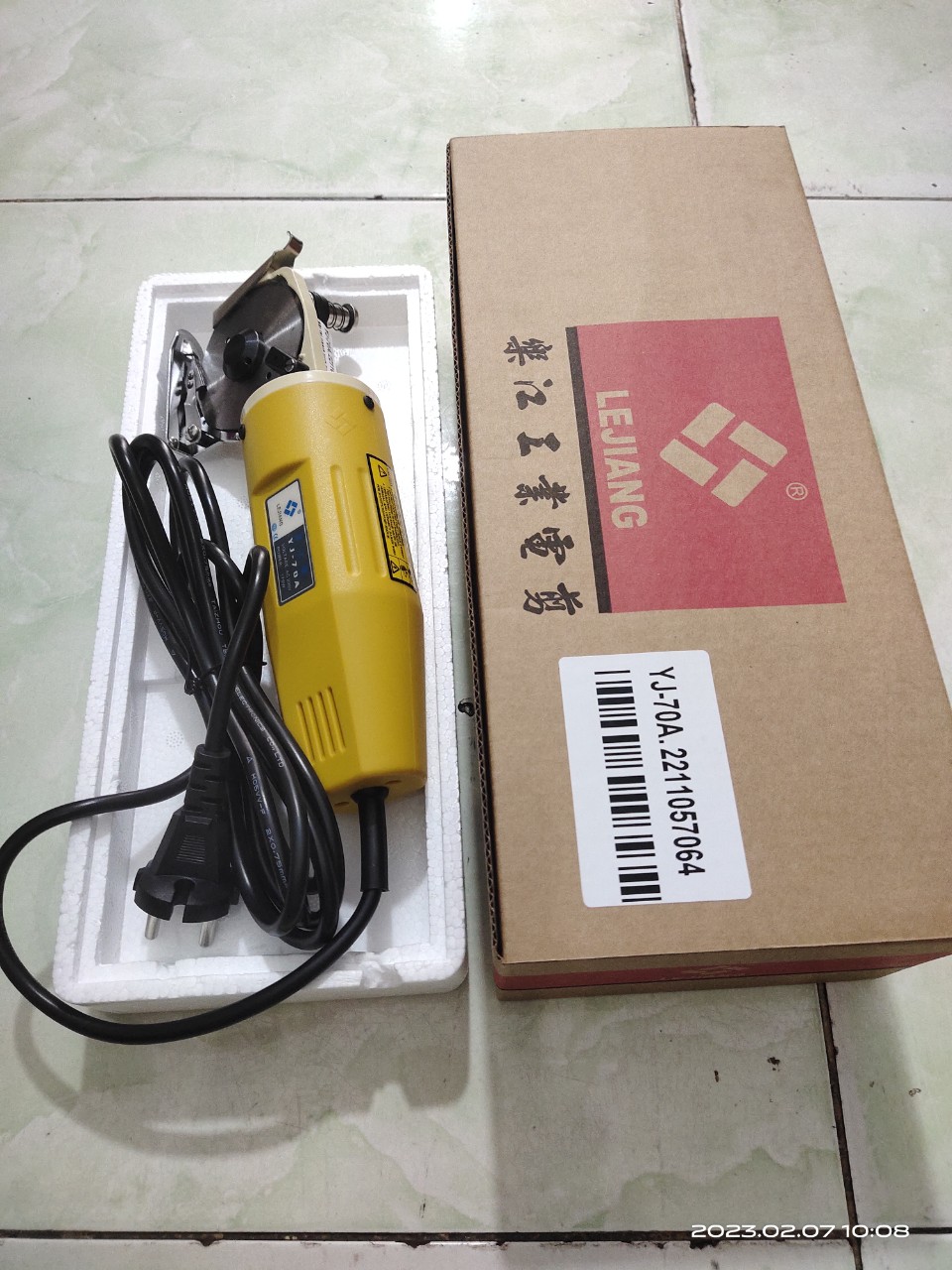 Máy cắt vải đĩa 70cm hiệu lejang yj 70c