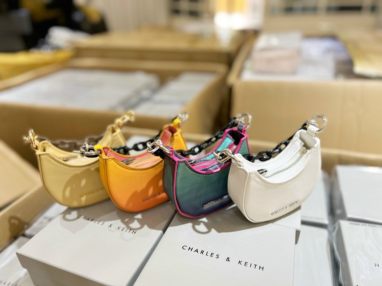 túi đeo chéo nữ Ck6-80701222 full box