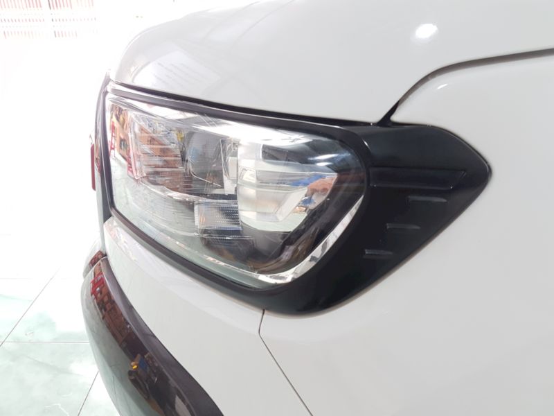 Ốp đèn pha Ford Ranger 2017