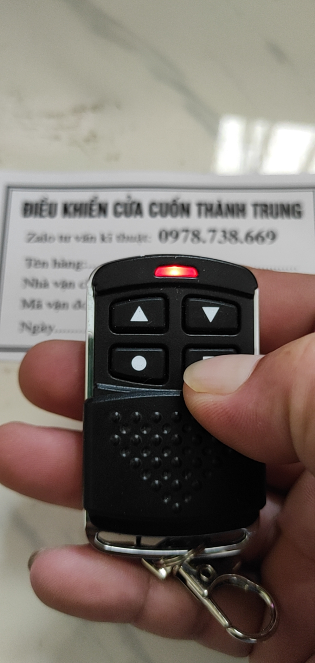 Điều khiển Cửa cuốn Austdoor MÃ NHẢY Tần số 315 Mhz chống sao chép