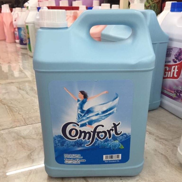 [HCM]NƯỚC XẢ VẢI COMFORT 5000ML  XANH] THÁI LAN